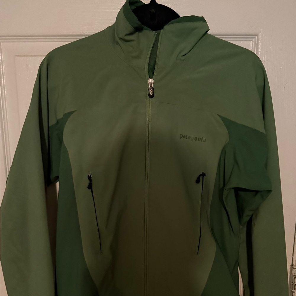 Patagonia Green Windbreaker Jacket